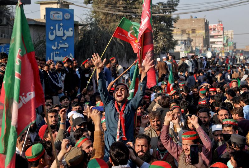 "Pakistan's Ex-PM Imran Khan's Aide Urges Release of Election Results for Government Formation"
