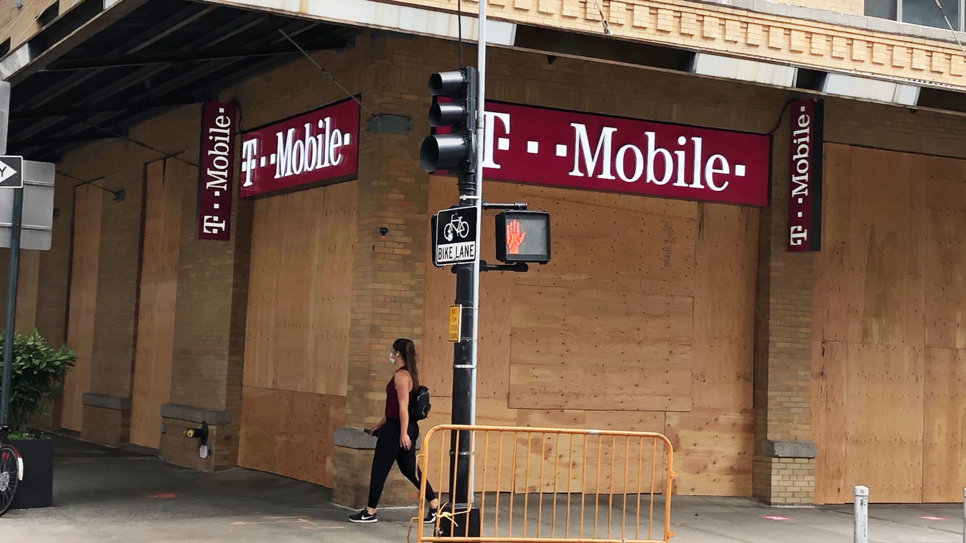 Lululemon Leads Midday Stock Surge with Strong Sales Growth and Raised Guidance.