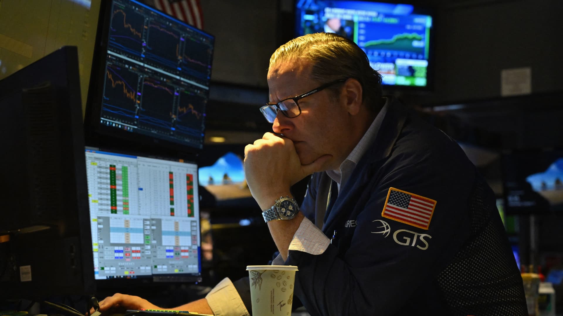European Stocks Plummet to Seven-Month Low Amid Geopolitical Concerns and High Yields