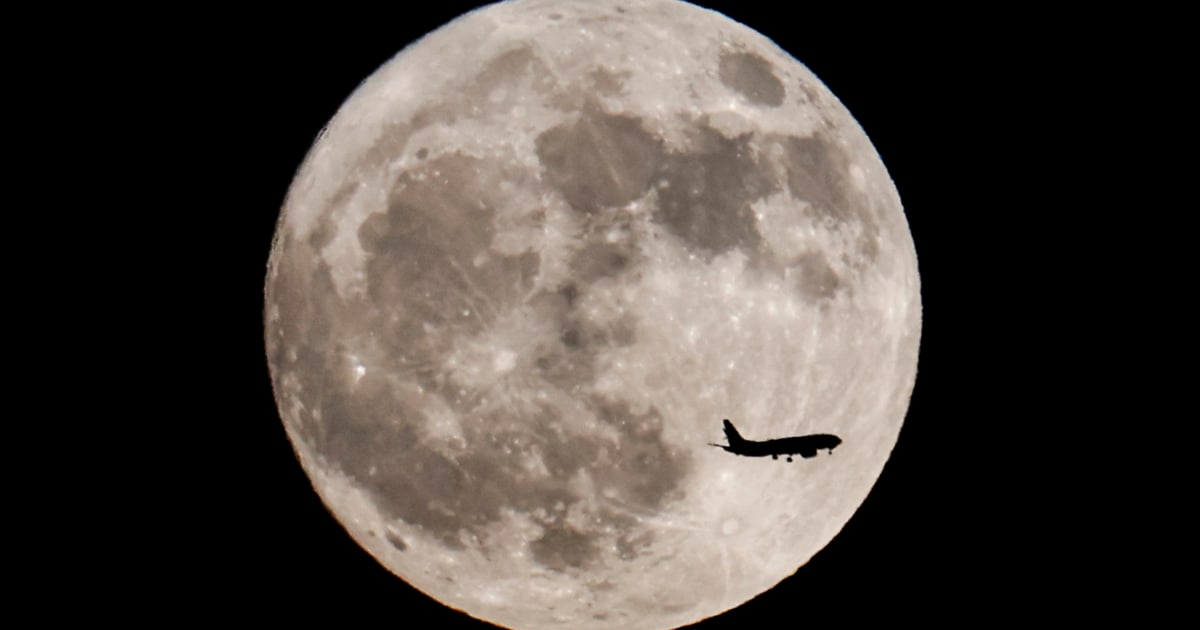 Featured image for "NASA's Mission: Establishing a Time Standard for the Moon by 2026"