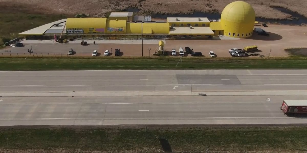 Featured image for "Minnesota's Largest Candy Store Relocates to Become World's Largest"