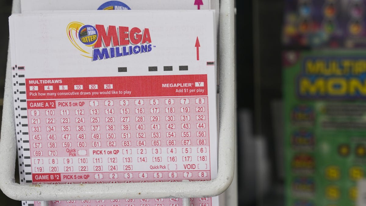 "Record-Breaking Mega Millions Jackpot Surpasses $1 Billion"