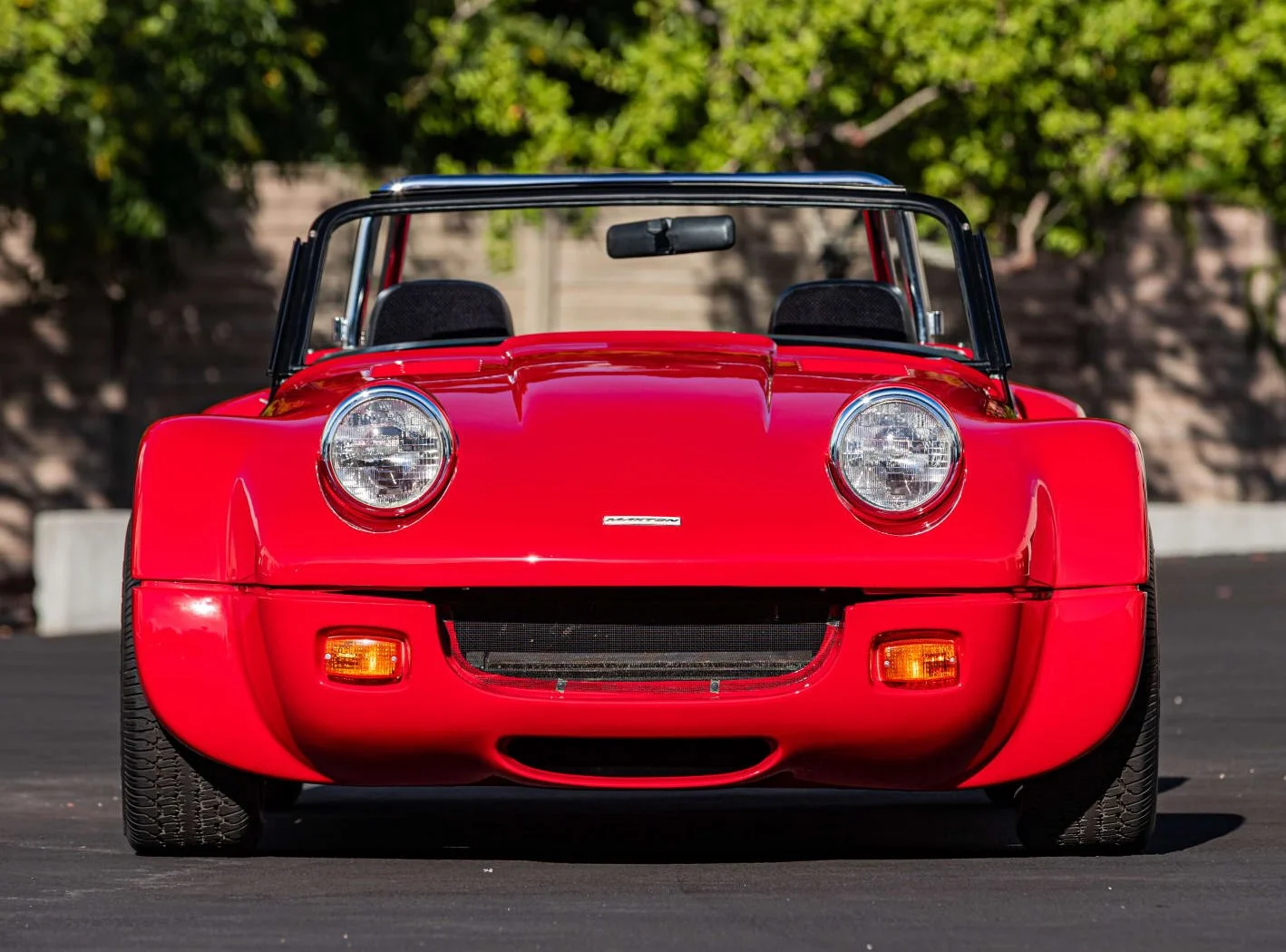 Featured image for American-Made Maxton 'Rollerskate' Roadster: A Unique Classic