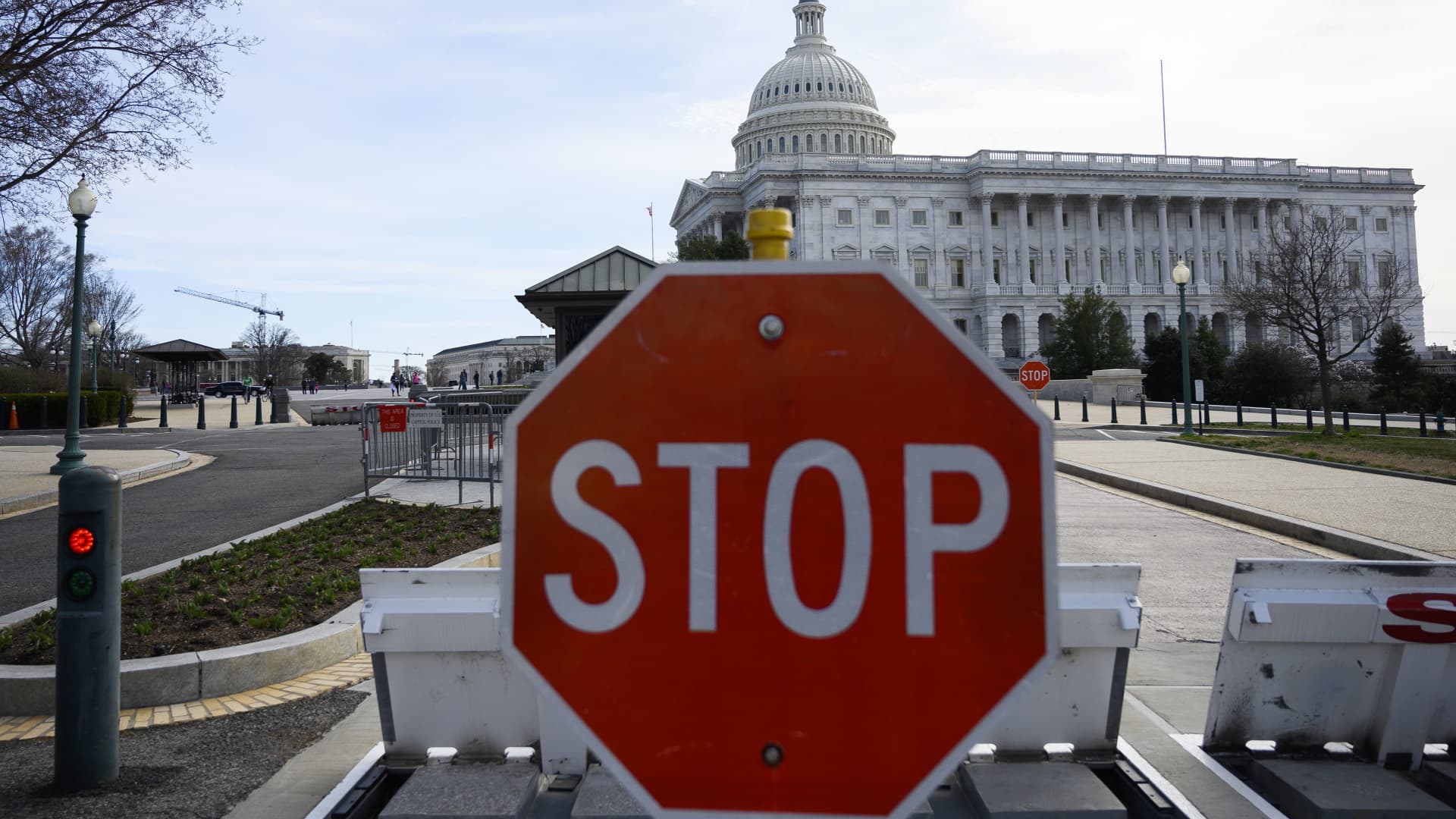 Rising Risks and Economic Uncertainty Amid Looming Government Shutdown