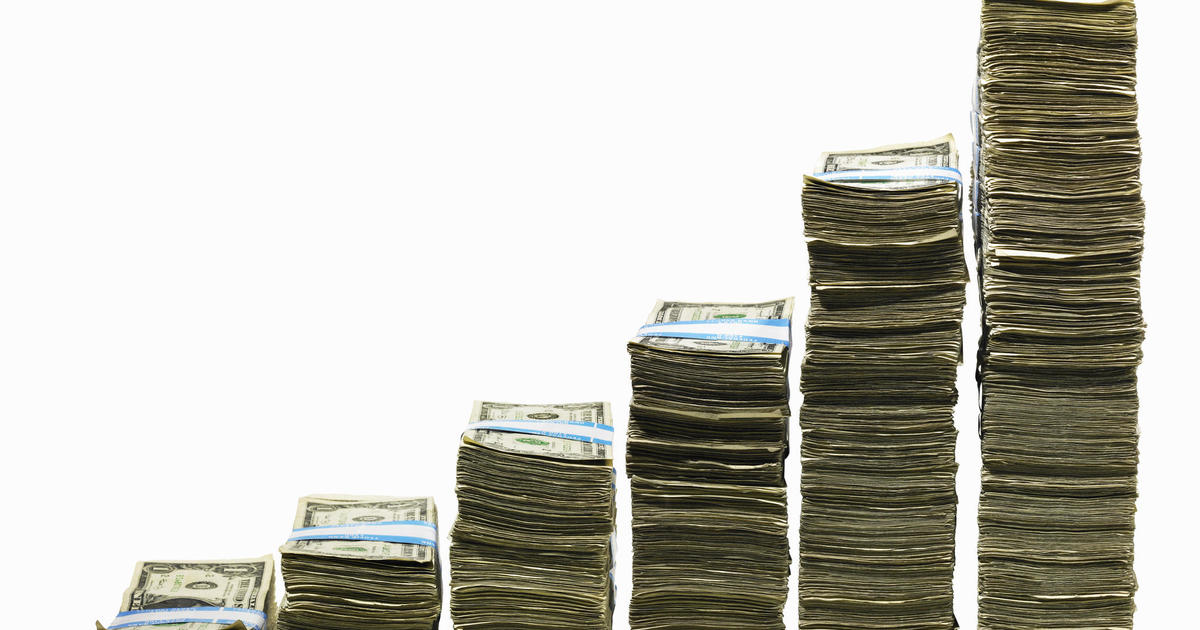 Featured image for "Comparing High-Yield Savings and Money Market Rates for February 2024"