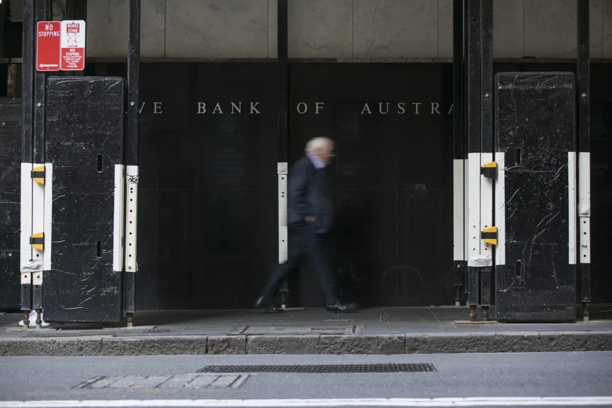 "Powell's Remarks and Chinese Shares Drive Market Fluctuations"