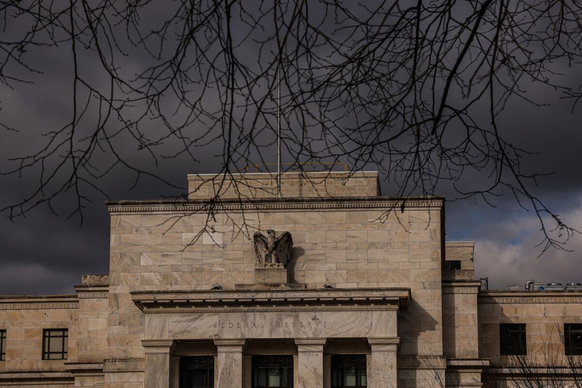 Featured image for "Market Reacts: Fed Swaps Shift Odds of Rate Cut, Bond Yields Fall Ahead of Fed Decision"