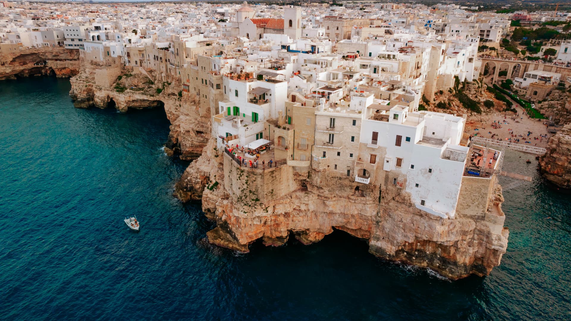 Featured image for United Airlines Announces New Summer 2026 Routes and Destinations