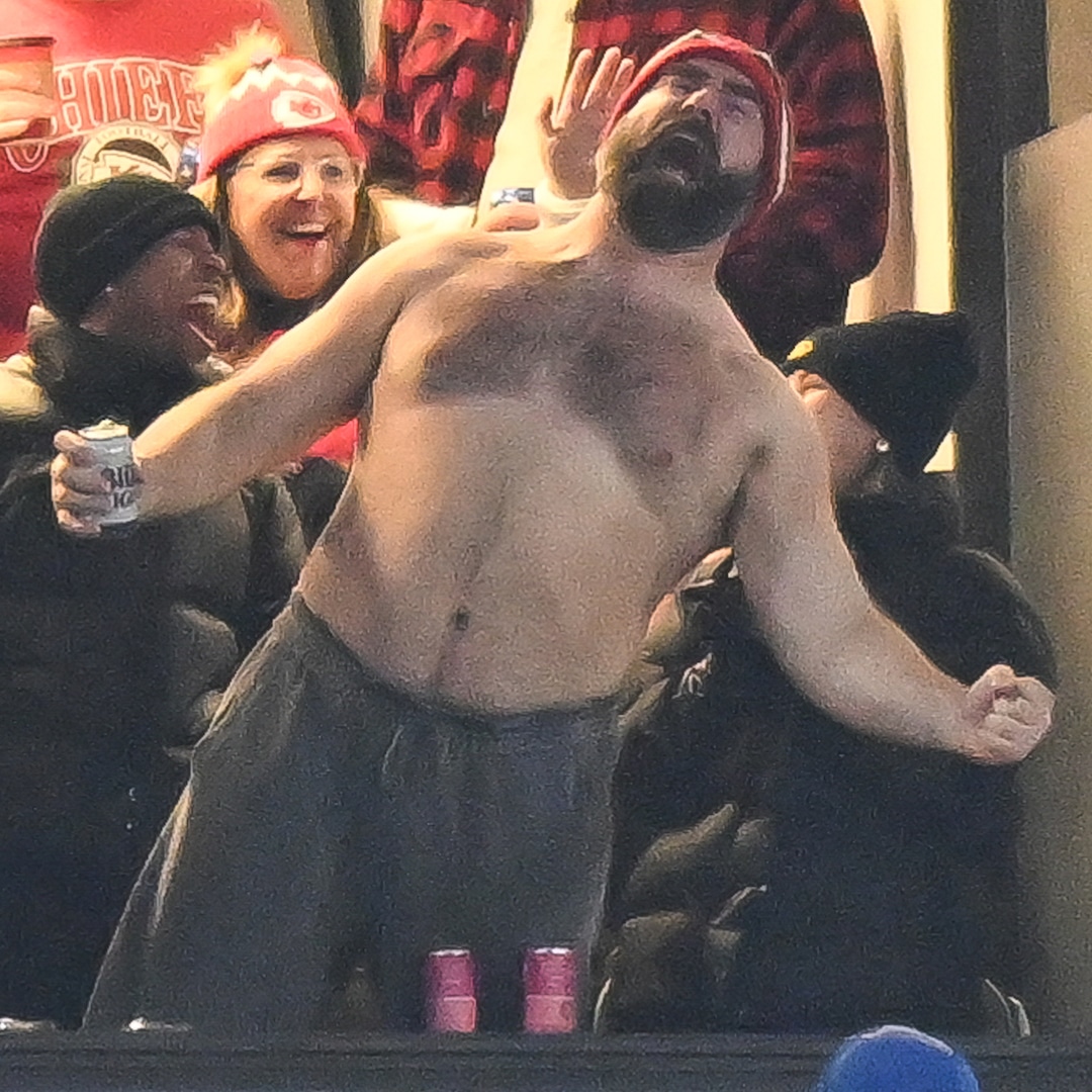 "Taylor Swift and Kylie Kelce's Reactions to Jason Kelce's Shirtless Game Day Moment"