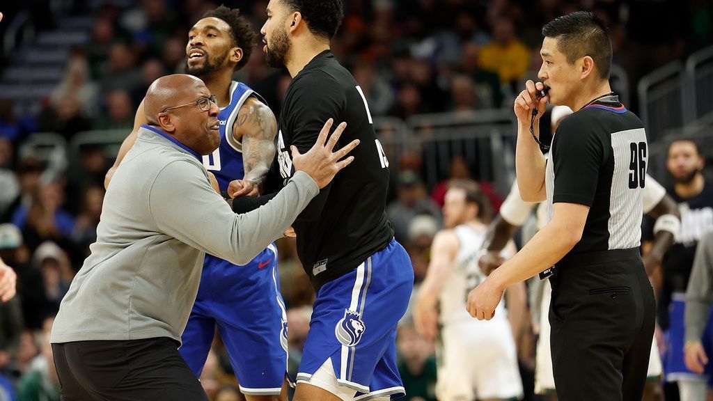 "Kings' Coach Mike Brown Fined $50K for Referee Criticism and Tirade"