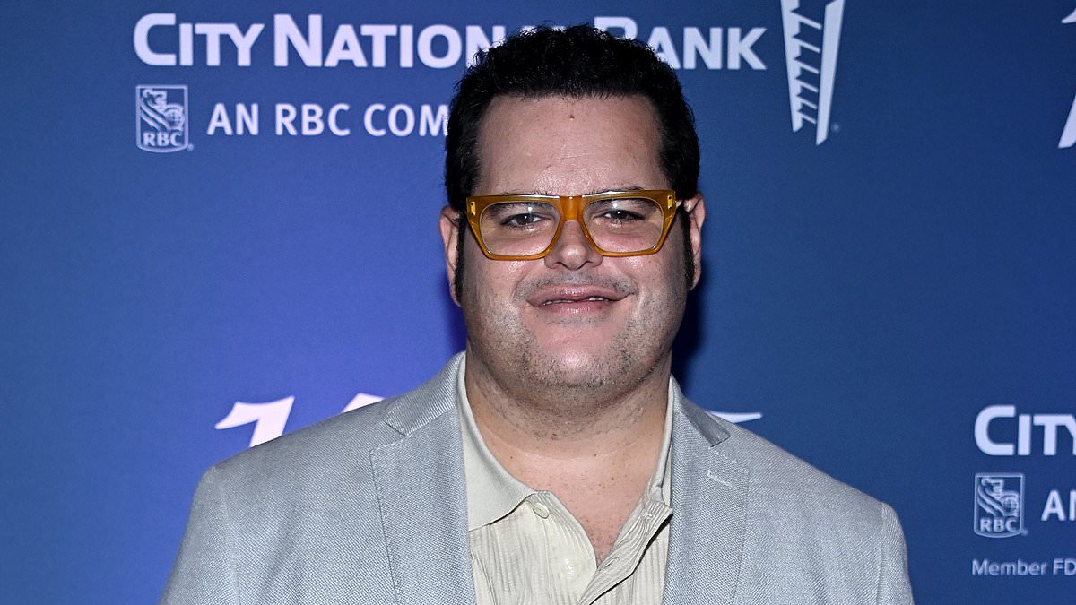 Featured image for Josh Gad's Medical Emergency Forces Broadway Matinee Cancellation, But Returns for Evening Show