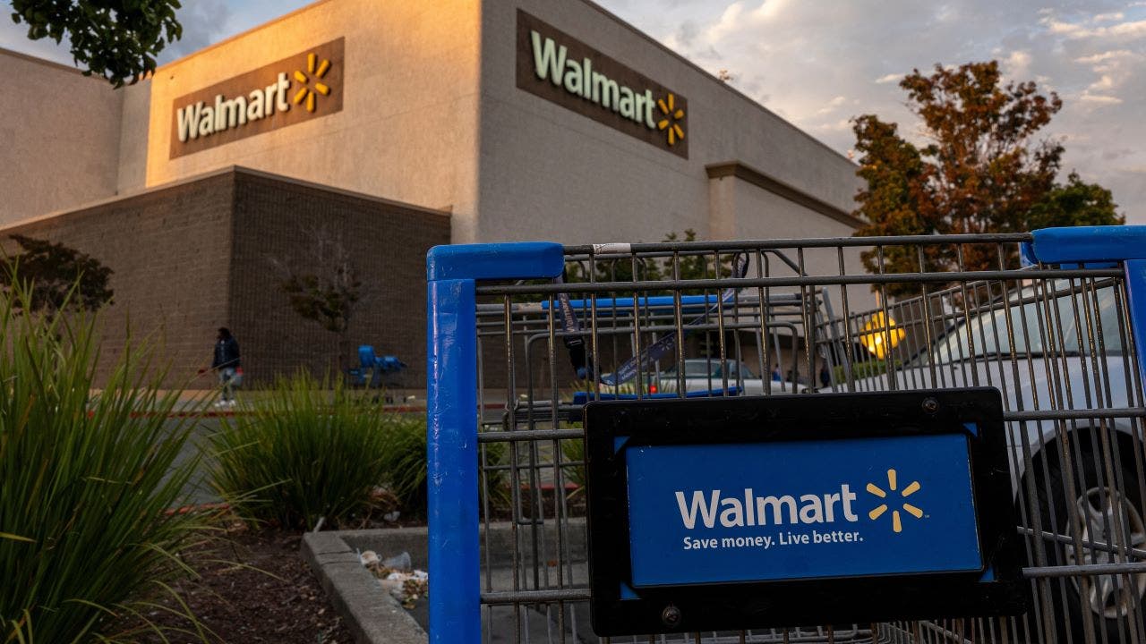 Featured image for "Walmart Superstore Managers Could Earn Up to $400,000 with Stock Grants"