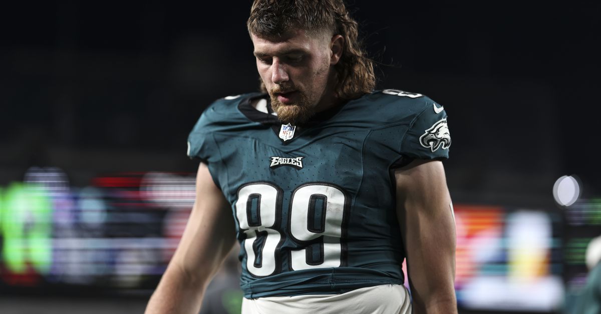 Former Eagles Tight End Jack Stoll Joins Division Rival Giants