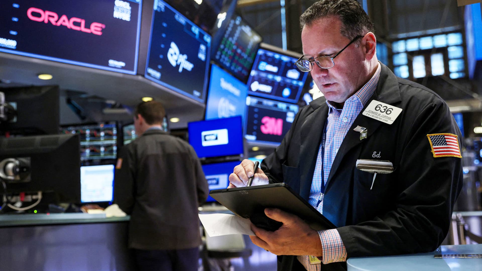 "Daily Market Briefing: 5 Things to Know Before Trading Begins"