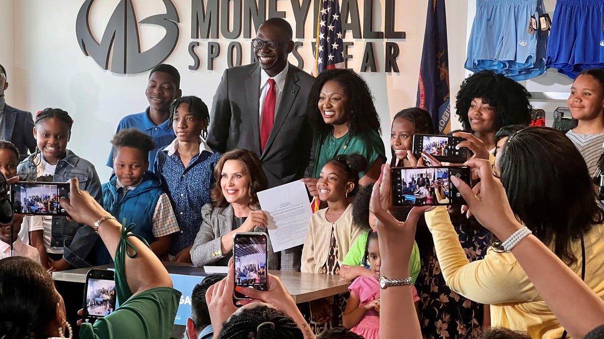 Michigan Governor Signs Anti-Hair Discrimination Bill into Law