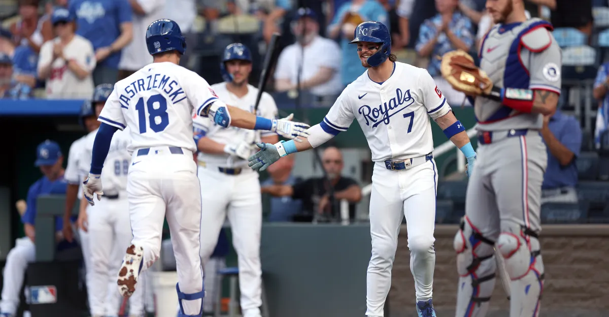 Featured image for Royals extend winning streak with victory over Rangers