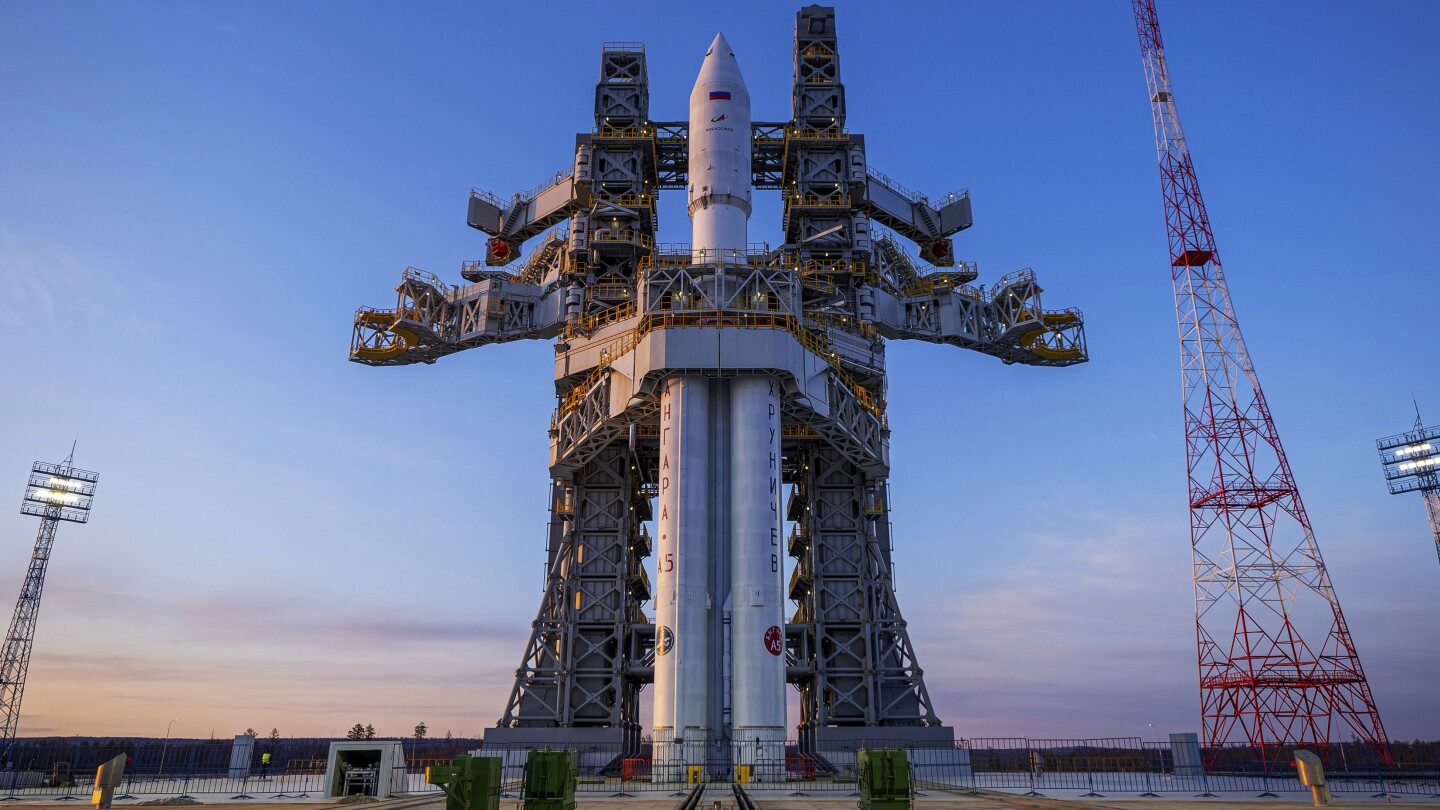 "Russia Scraps Test Launch of New Heavy-Lift Space Rocket"