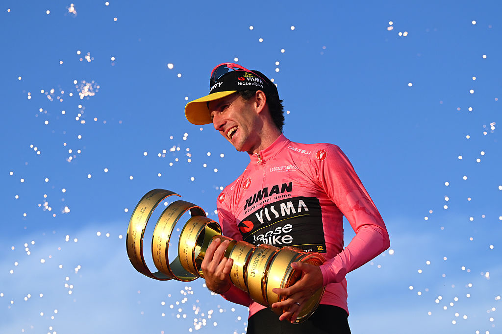 Featured image for Simon Yates Triumphs at Giro d'Italia in a Fairytale Finish