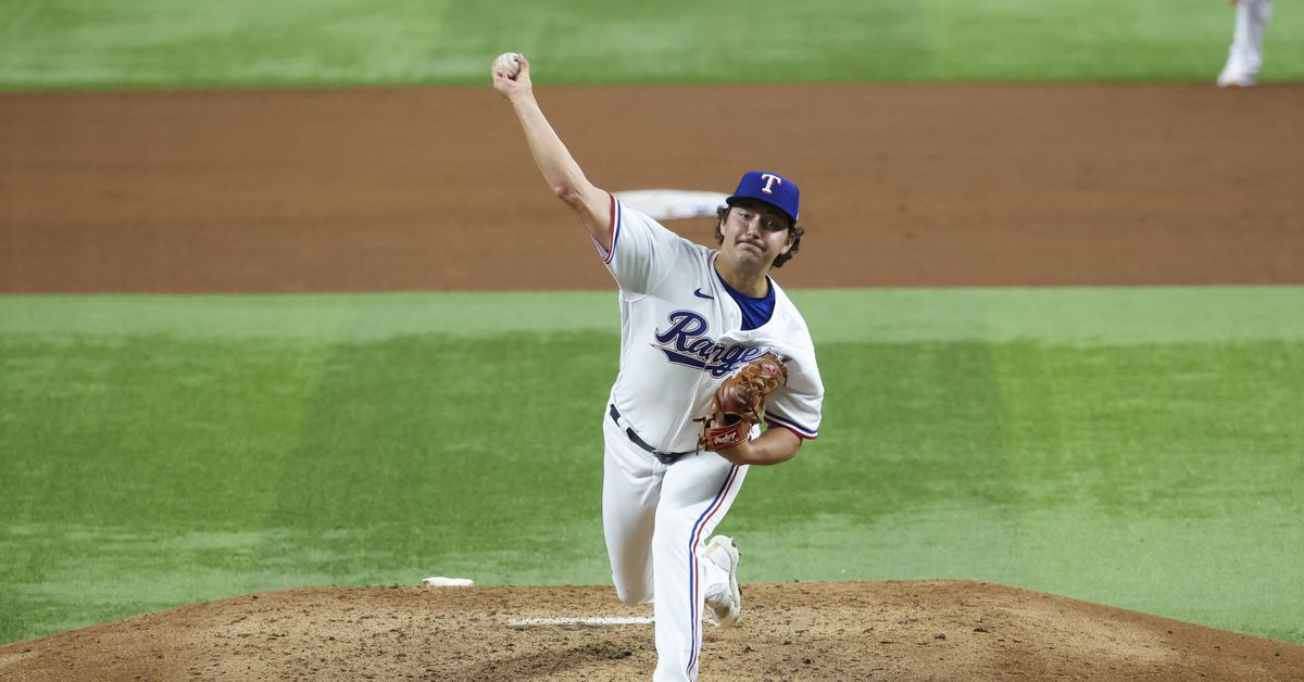 Featured image for Angels' Ohtani leads AL in homers as Rangers fall.