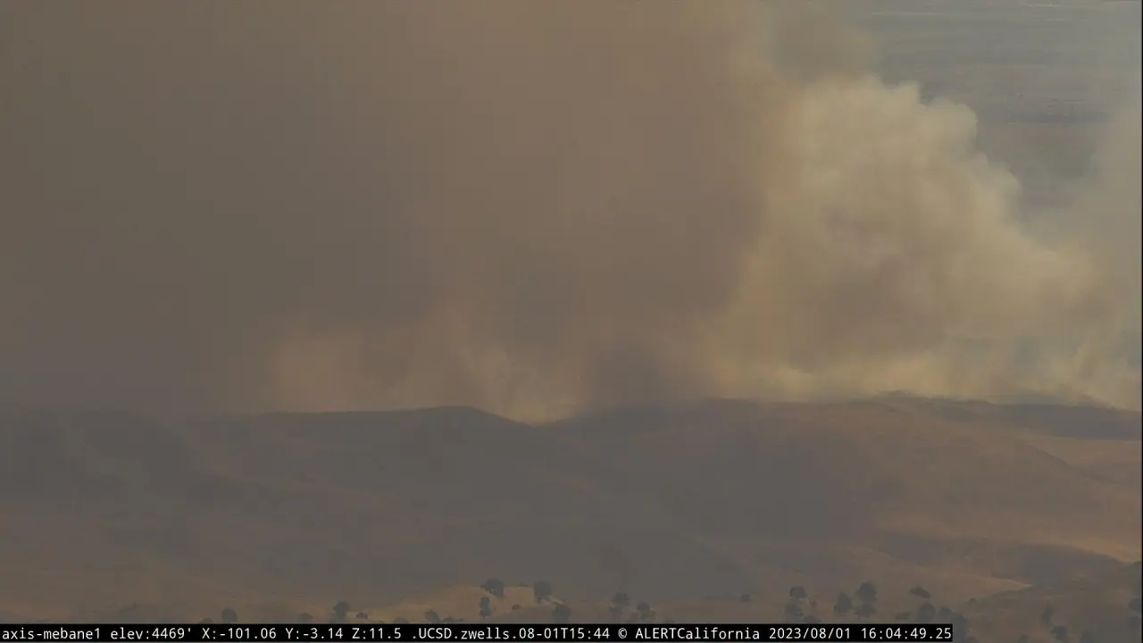 Firefighters successfully halt the spread of 1,290-acre East Fire near Bakersfield