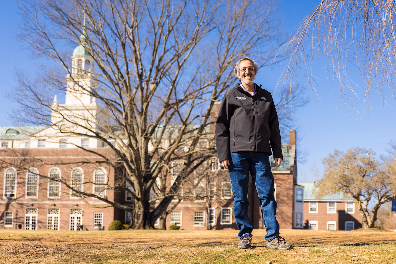 Featured image for Israeli Professor Avi Wigderson Wins $1M Turing Prize for Randomness Insights