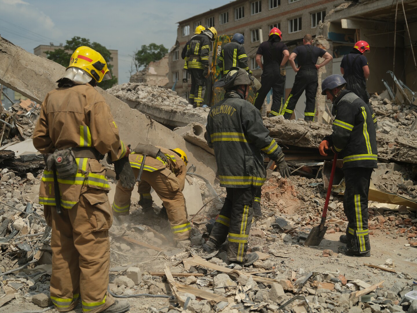 Featured image for "Missile Strike Targets Popular Restaurant in Kramatorsk, Amid Russia-Ukraine Conflict"
