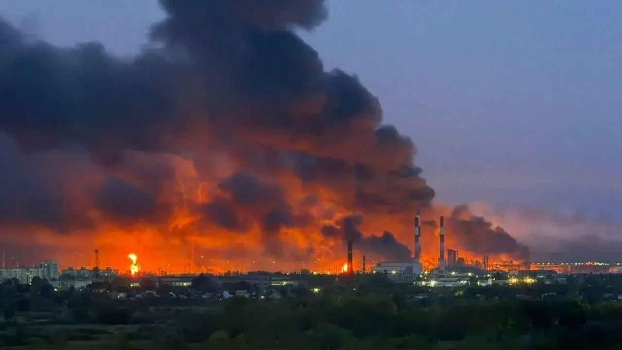 Featured image for Drone Attacks Drive Up Oil Prices Amid Tensions in Russia and Ukraine