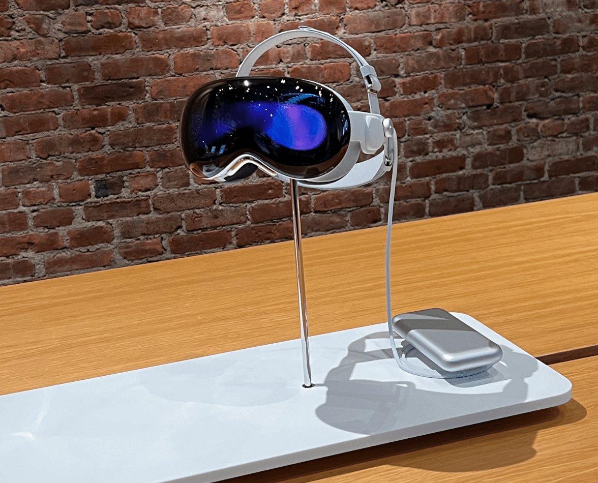 Featured image for "MIT Student Hacks Apple's Vision Pro: Enterprise Device Management Compromised"