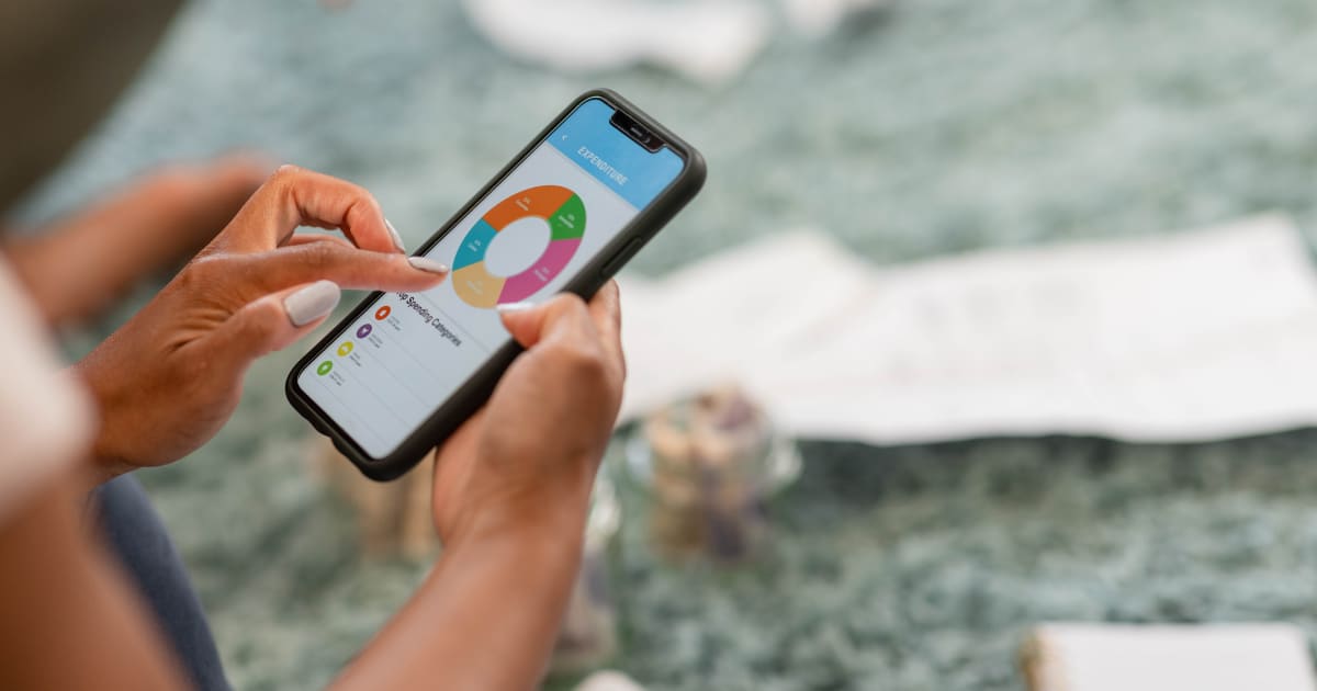 Featured image for "4 Budgeting App Alternatives as Mint Shuts Down"