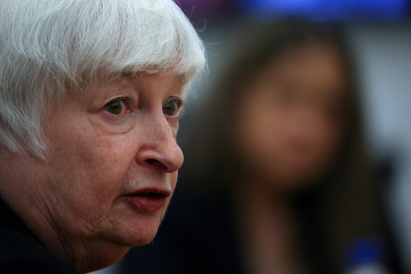 Yellen Anticipates Decline in Inflation, Boosting Market Confidence