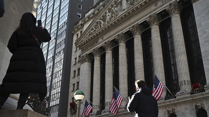 "2024 Rate Cut Outlook: Optimism, Expectations, and Best Short-Term Savings"