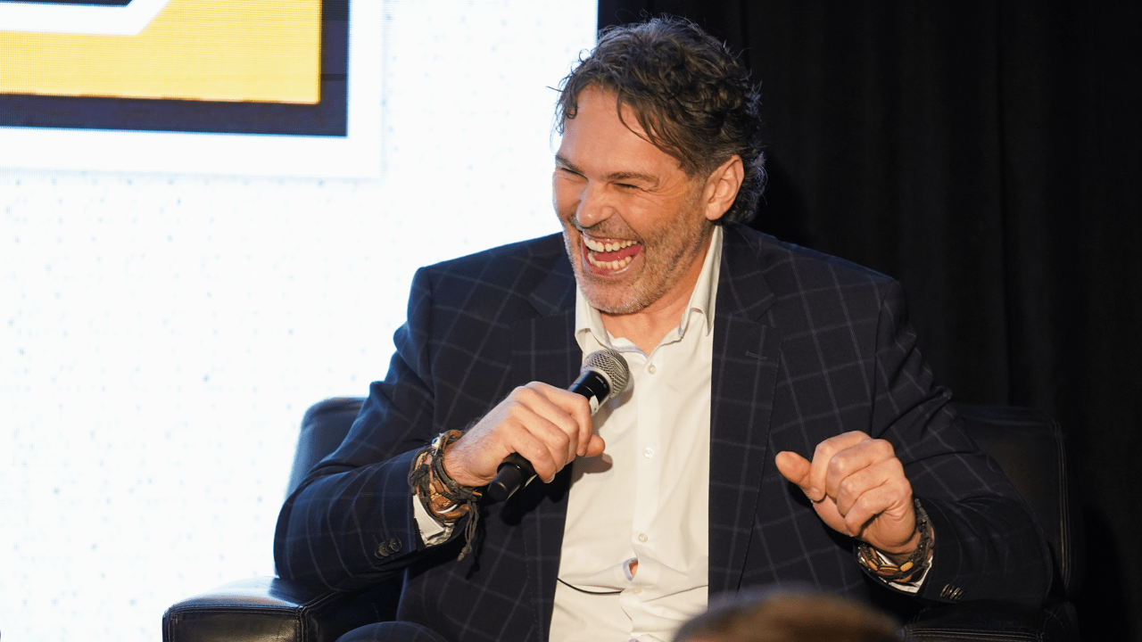 "Jaromir Jagr: Pittsburgh's Beloved Hockey Icon"