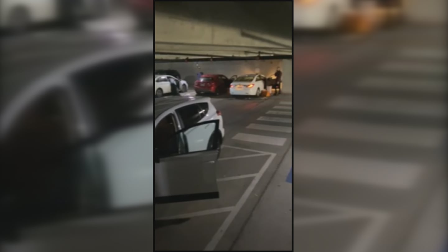 Featured image for Rampant Car Break-Ins Plague Dilworth Apartment Complex