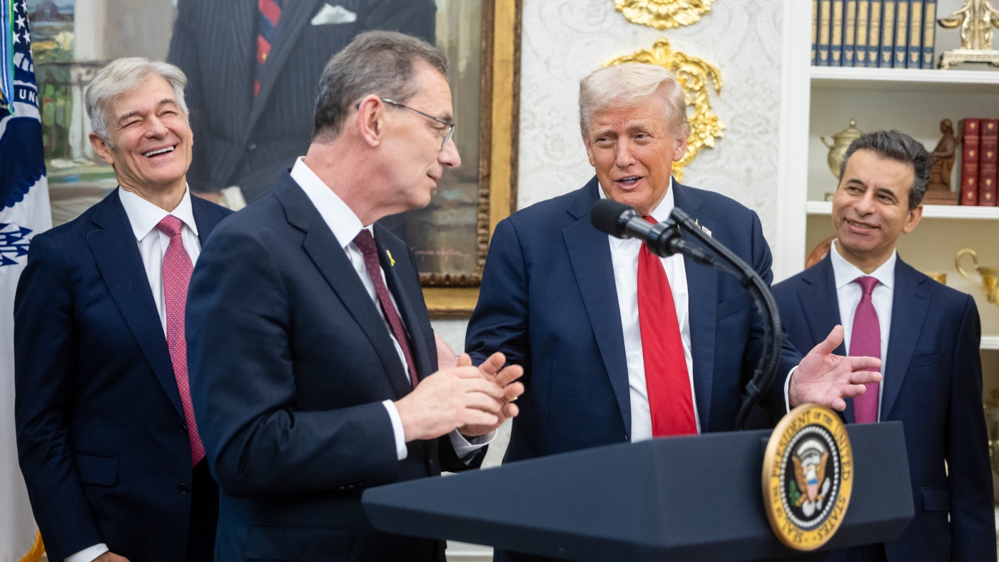 Featured image for President Launches TrumpRx Website and Pfizer Deal to Lower Drug Prices