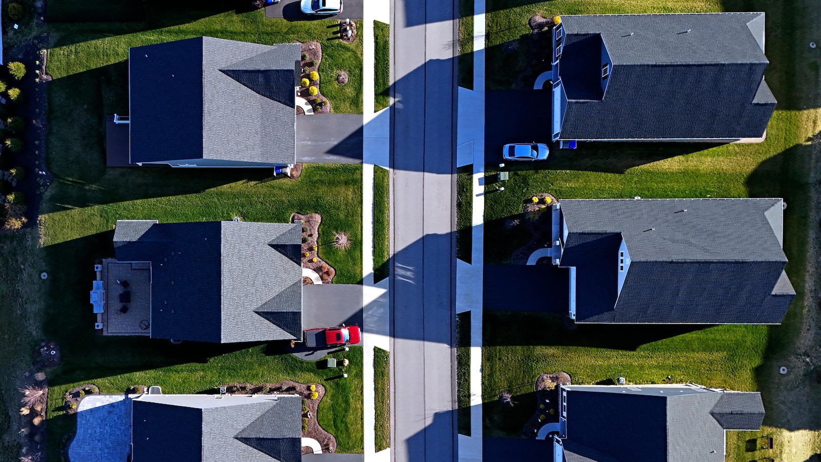 Featured image for "US Existing Home Sales Decline in April Amid Rising Mortgage Rates and Prices"