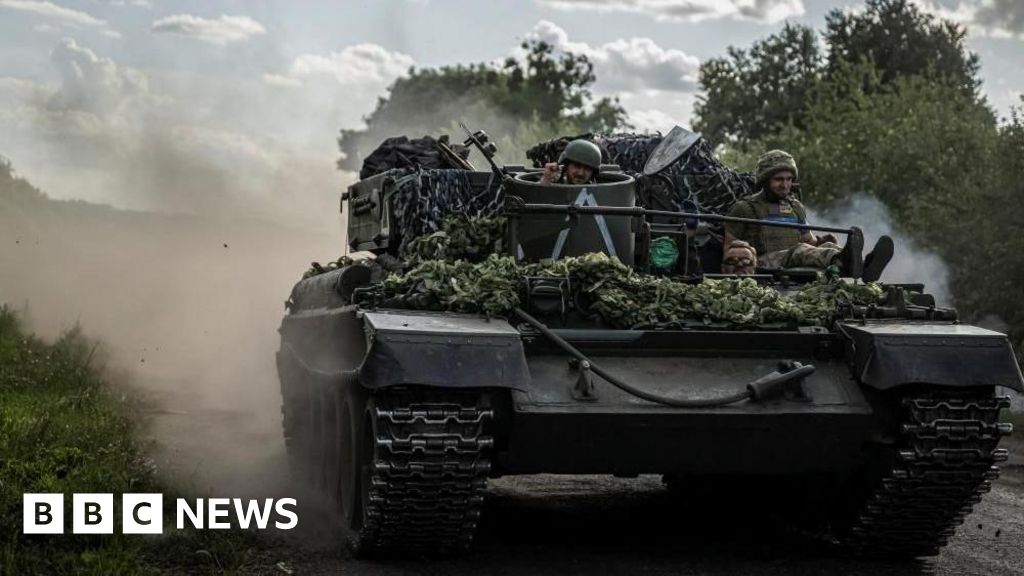 Trump's Ukraine Strategy: Peace Over Territory Amid Zelensky's Concerns
