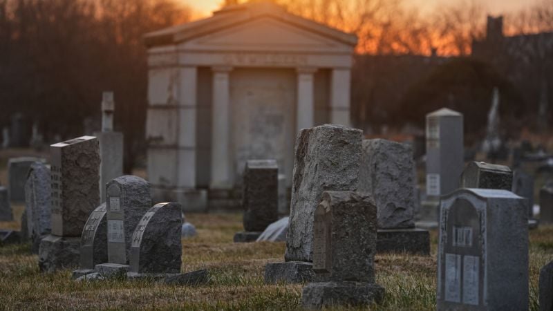 Featured image for Pennsylvania man accused of stealing over 100 skeletons and skulls from cemeteries