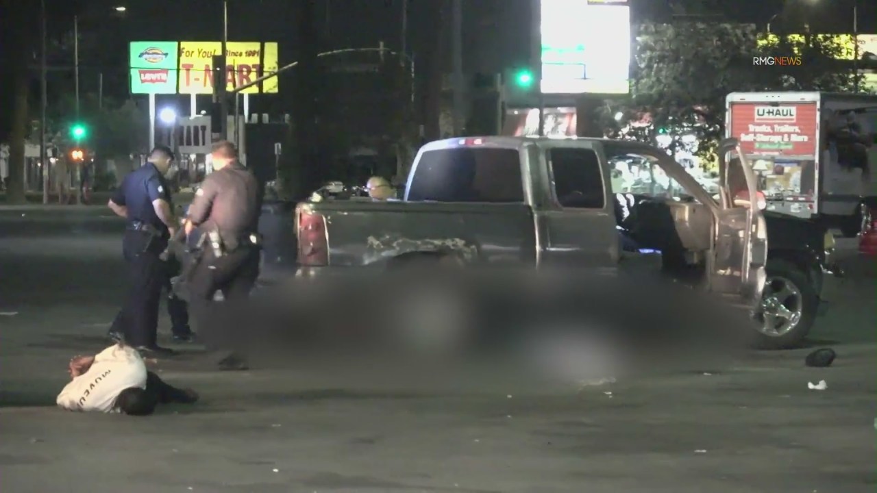 Featured image for Police Shoot and Kill Armed Man Outside San Fernando Valley Shopping Center