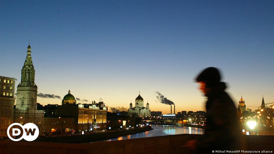 "Ukraine-Russia Tensions Escalate: Drone Attacks and Strikes Near Moscow"