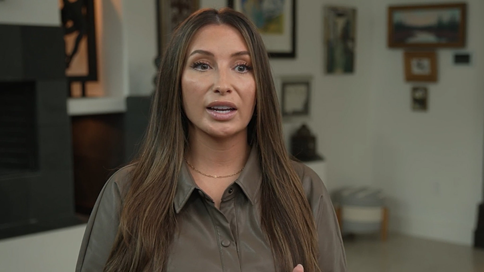 Featured image for "Bristol Palin Defends Self-Defense Against Stalkers"