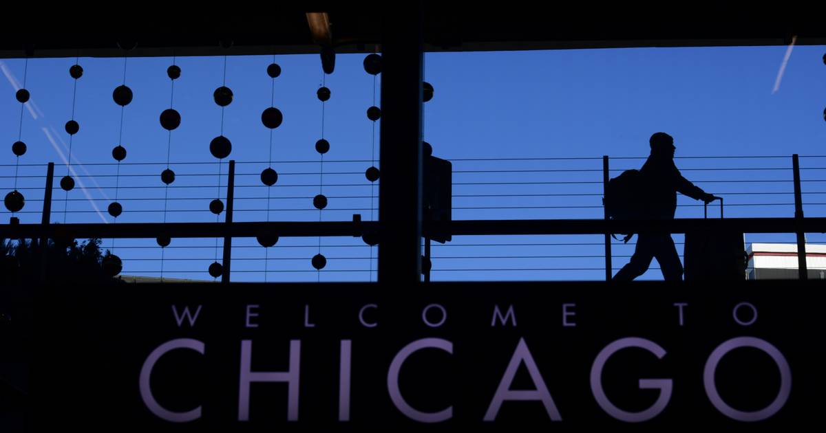 "FAA Probes Ground Collision of Two Boeing Planes at O'Hare Airport"