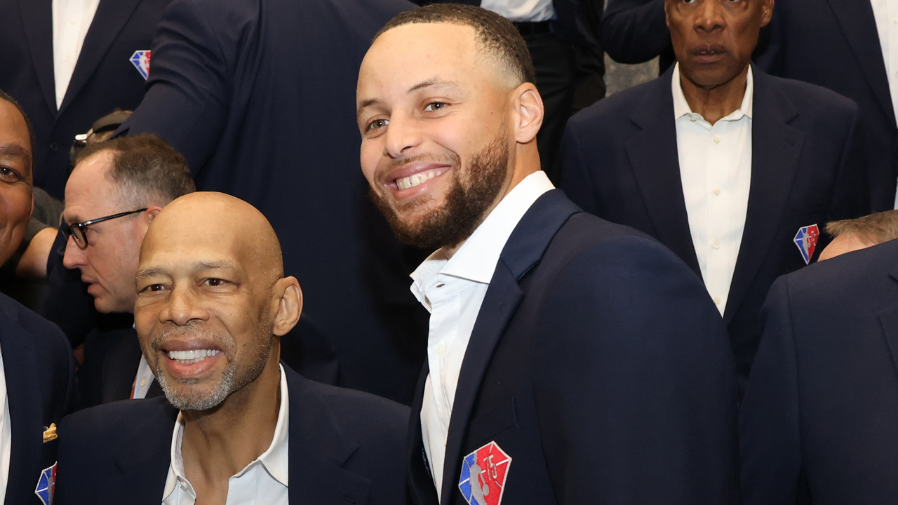 Kareem Abdul-Jabbar playfully mocks Steph Curry's impact on basketball.