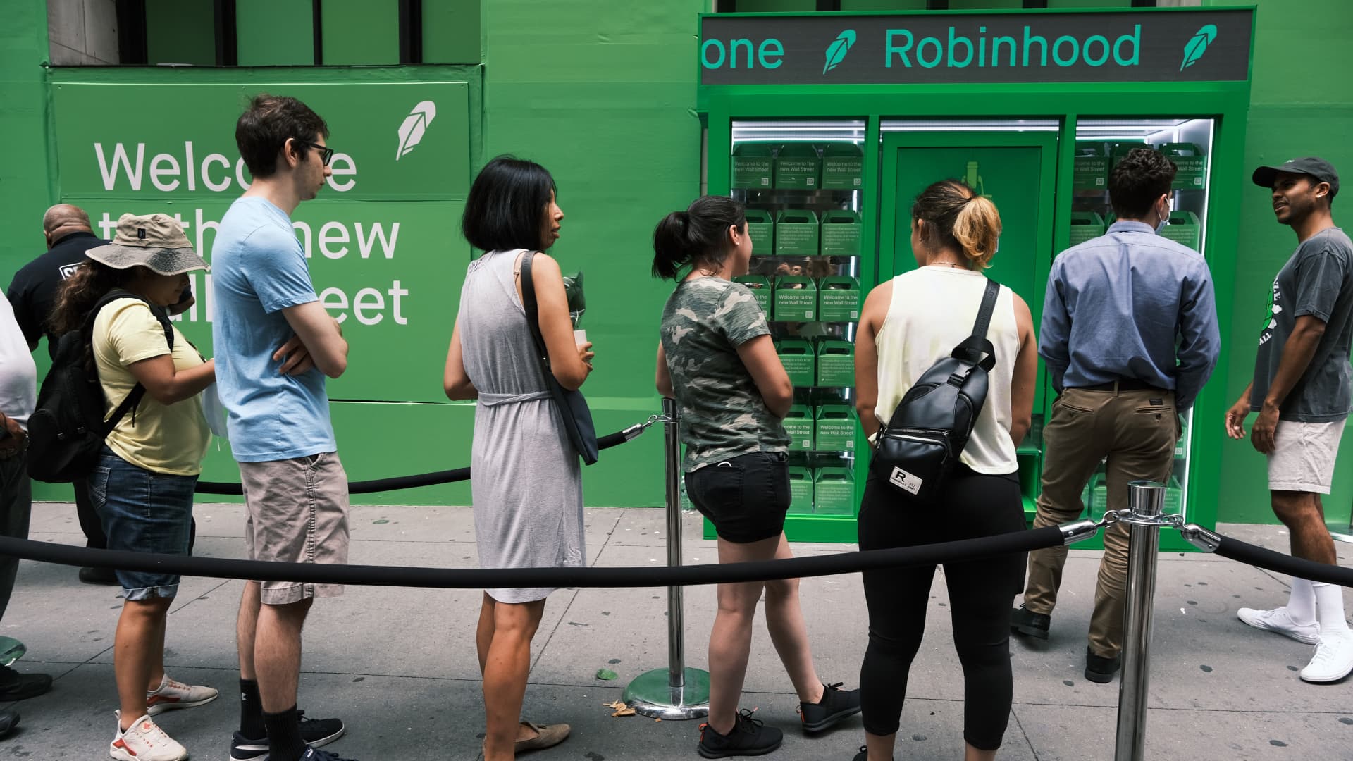 Robinhood Shares Fall After S&P 500 Bid Rejected