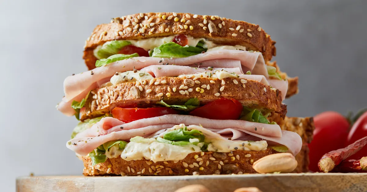 Featured image for Nutritionists' Top Lunch Picks to Avoid Afternoon Slumps