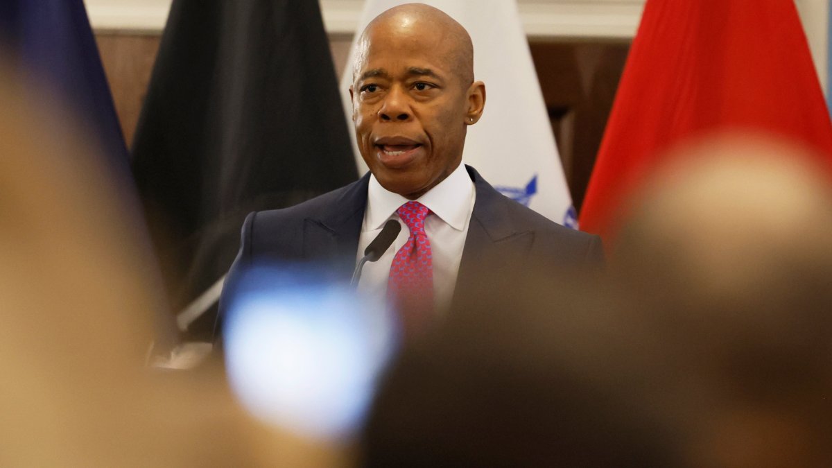 Featured image for FBI Seizes Mayor Eric Adams' Devices in Campaign Fundraising Investigation