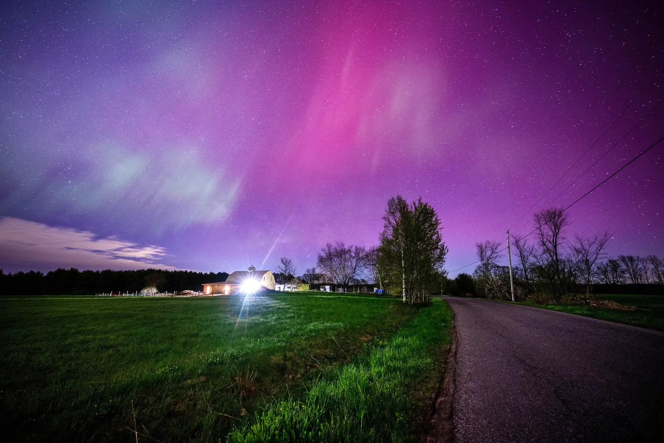 Featured image for Northern Lights Might Shine Over 15 States This Weekend