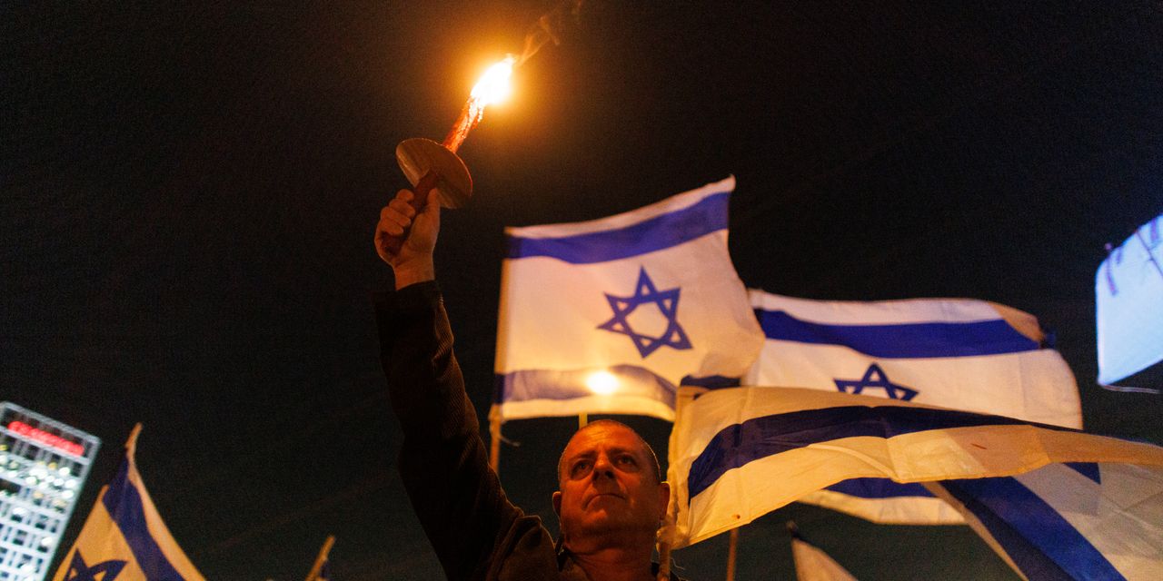 Israeli PM Netanyahu's Legal Reforms Spark Nationwide Protests and Divide Communities