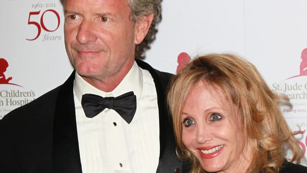 Featured image for "Christopher Lloyd Pays Tribute to Wife Arleen Sorkin in Heartfelt Gesture"