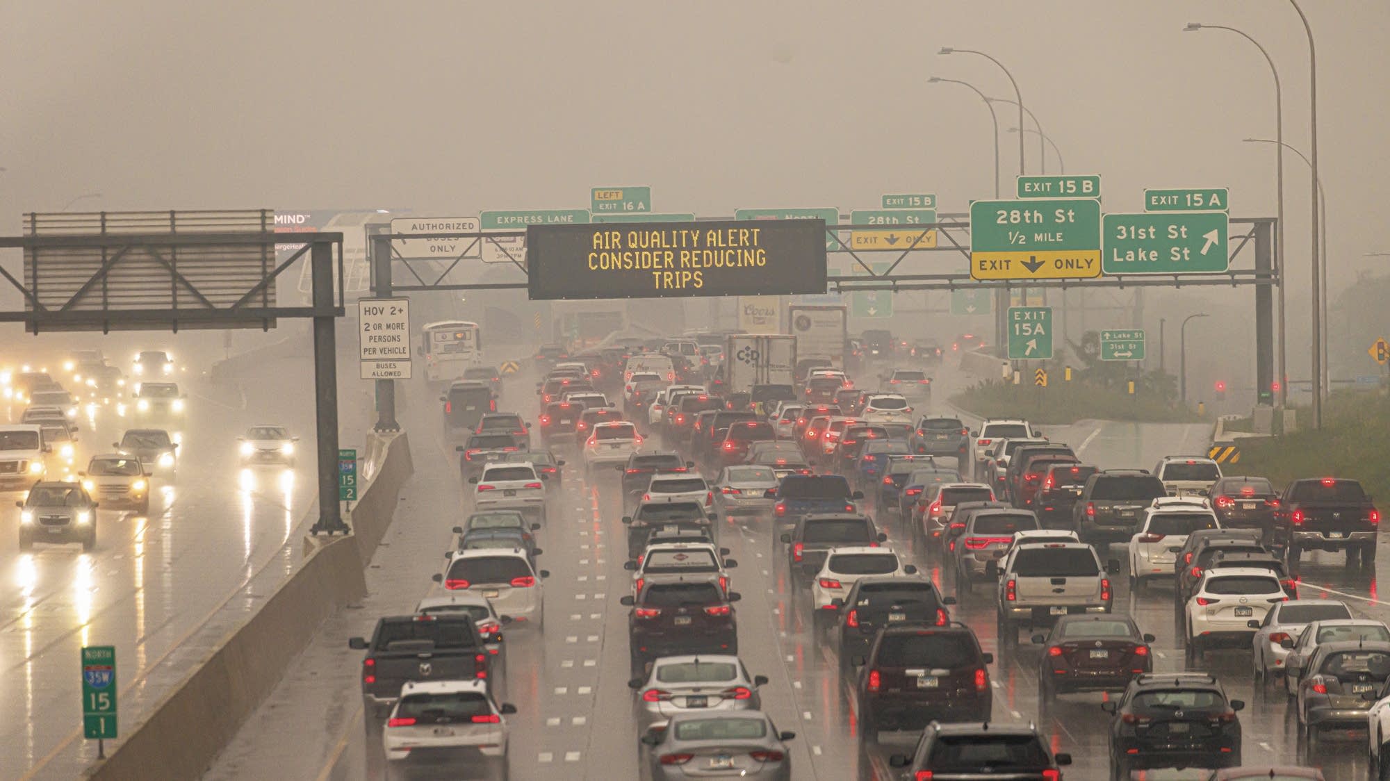Featured image for Wildfire Smoke and Haze Persist Across U.S. and Canada, Prompting Air Quality Alerts
