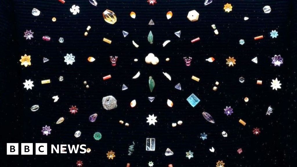 Featured image for India Celebrates Return of Ancient Buddha Relics and Gems